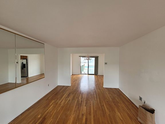 3rd image of 25 Ledyard Pl #1