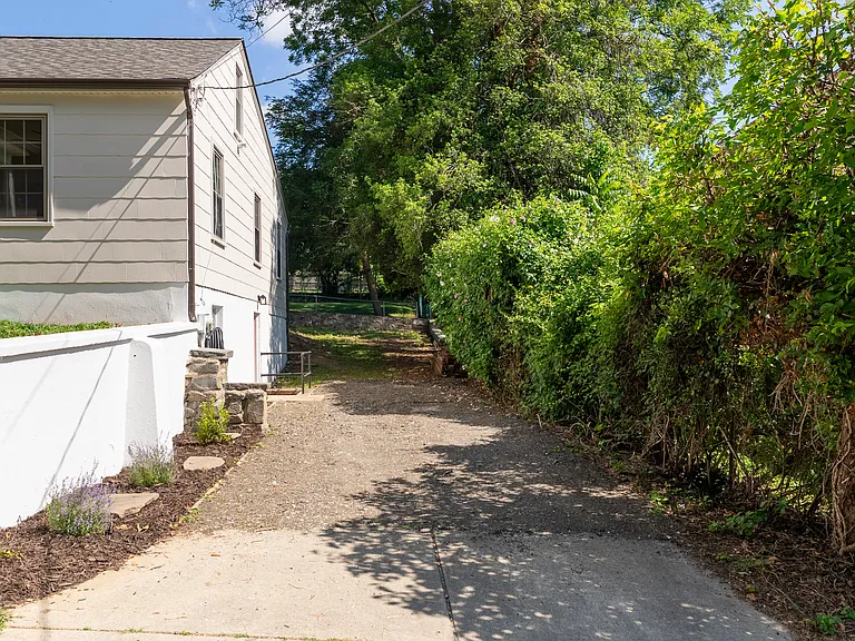 1708 Willow Ave — Photo 42
