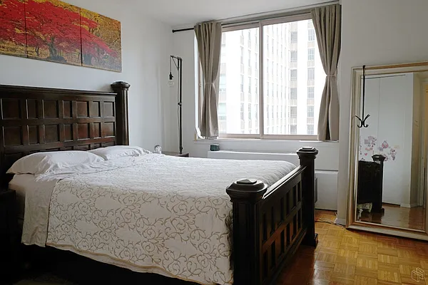 Rented by Halstead Real Estate | media 18