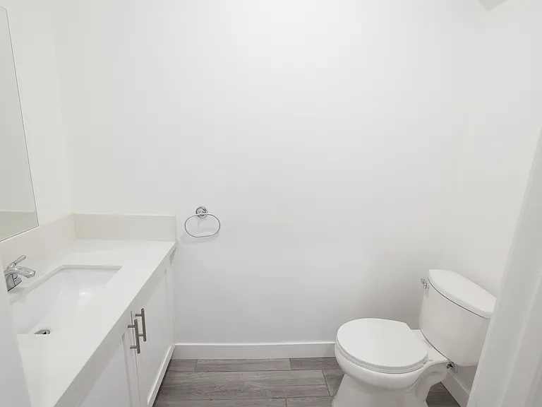 3921 Wisconsin St #8 — Photo 10