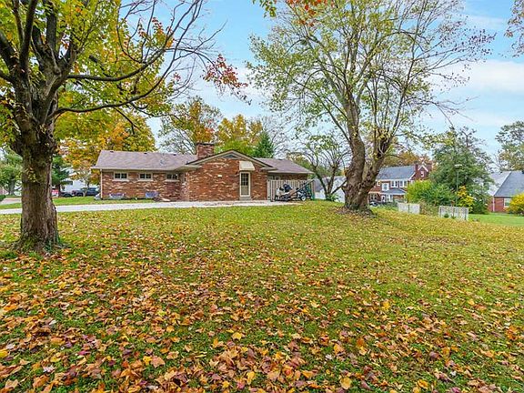 2nd image of 313 Wallace Ct
