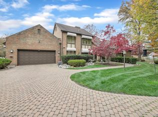 17 Millrace Ct, Dearborn, MI 48126