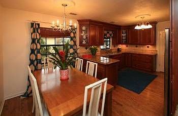 5th image of 2300 Forest Club Dr
