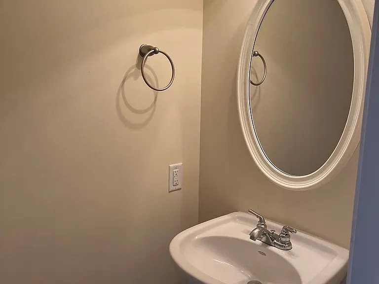 648 Stowe Ct #1 — Photo 11