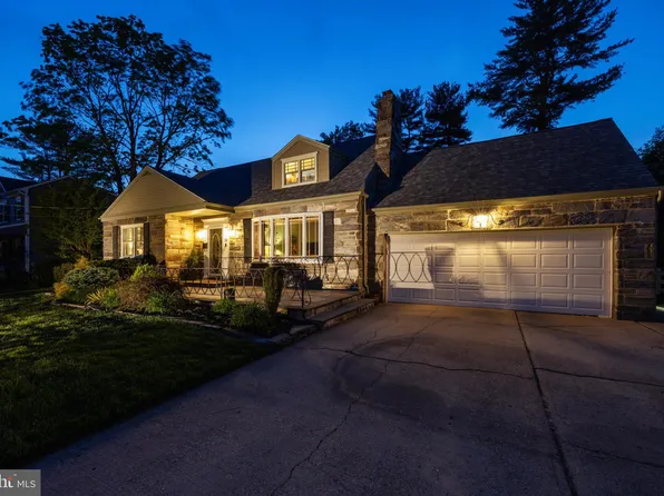 32 Gardens Ave, Berlin, NJ 08009