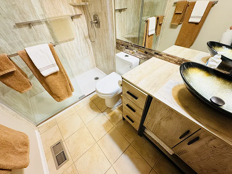 8435 Pepperridge Dr — Photo 7