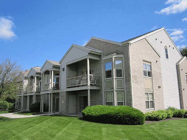 Main Image For 5931 Seminole Centre Ct #104