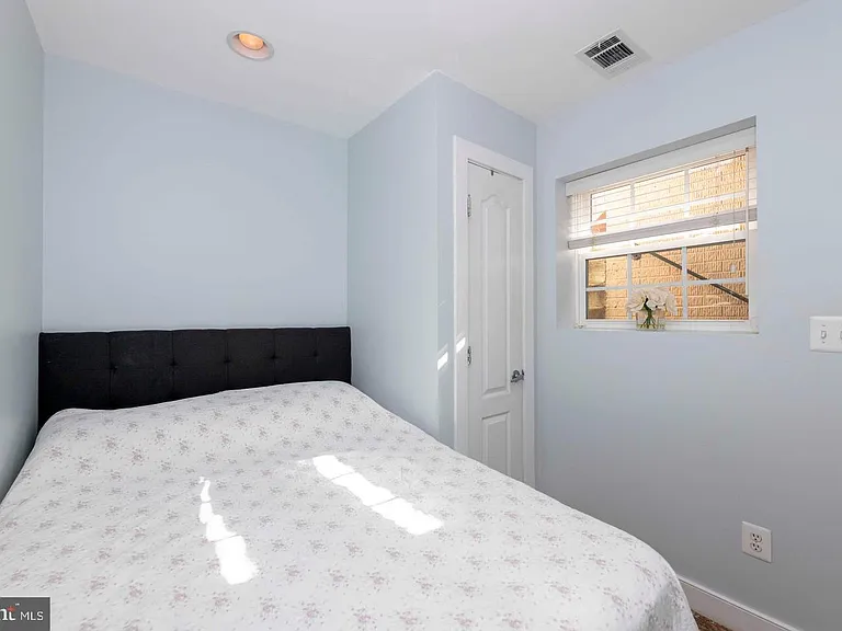 514 Hobart Pl NW #1 — Photo 7