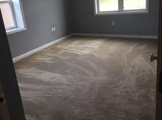 2 N Main St, Florida, NY 10921