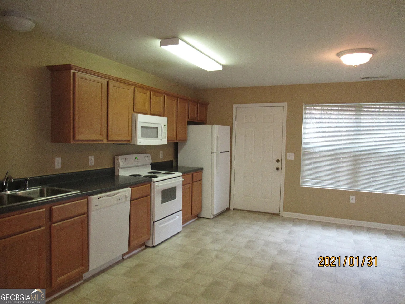 2 bed, 2.5 bath, 1224 sqft, $1,500 — Photo 3