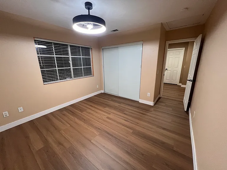 409 Warner St — Photo 30