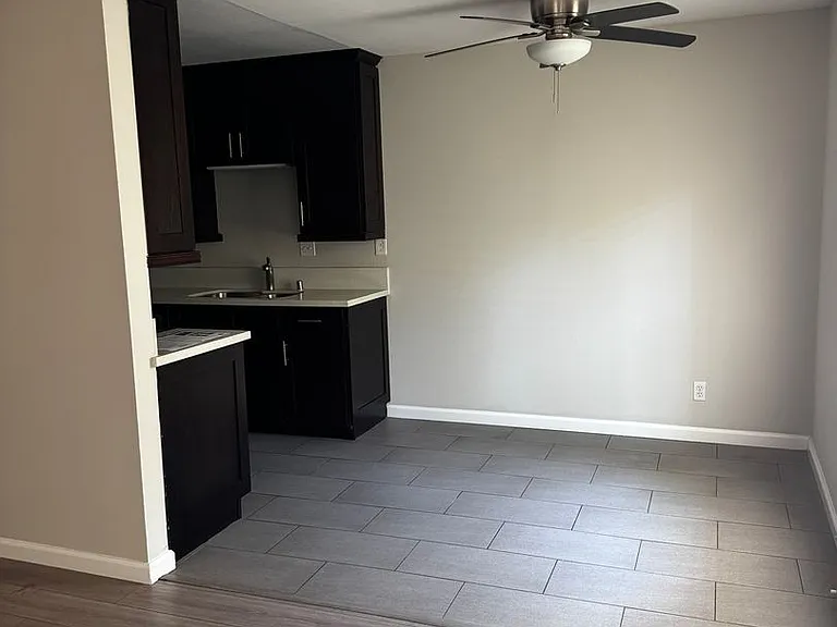 4560 North Ave — Photo 4