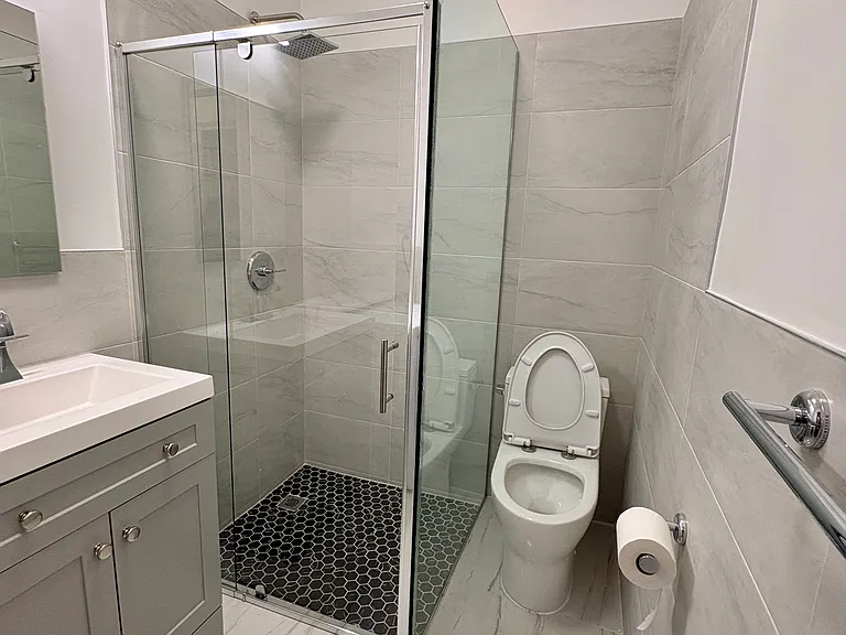 115 W 57th St #3F — Photo 6