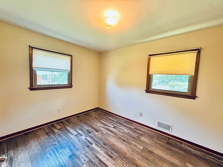 5930 Edgewood Ave — Photo 11