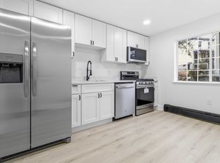 1 19th St APT 3, Lowell, MA 01850