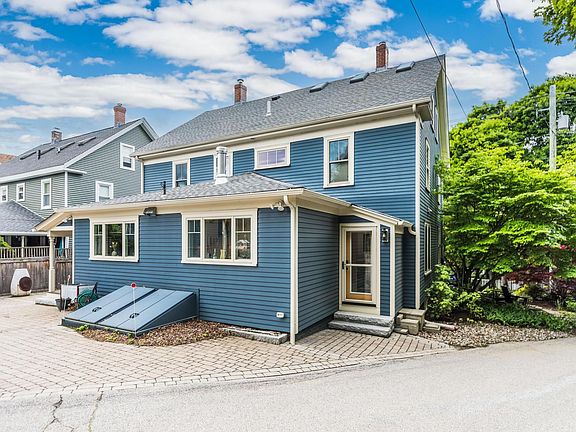 3rd image of 978 South Street #1