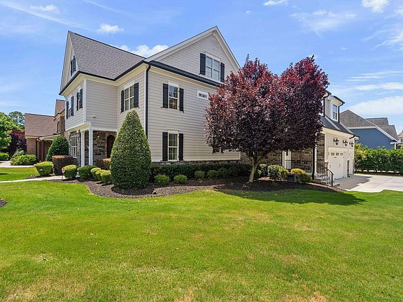 3rd image of 117 Beacon Falls Ct