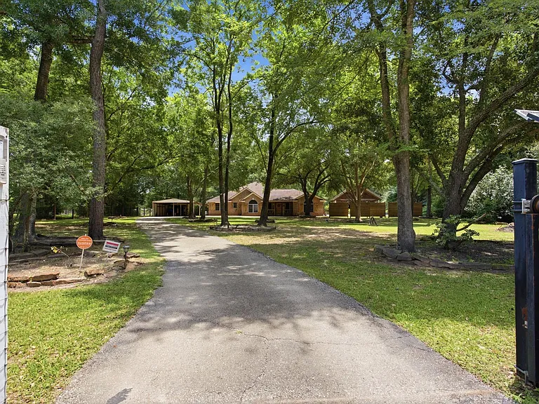 223 Pin Oak Ln — Photo 5