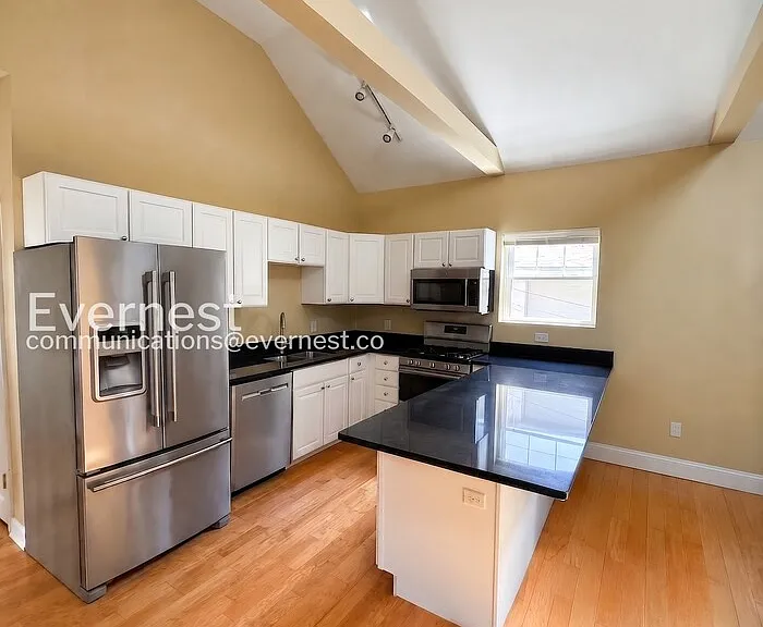 2234 W Palmer St — Photo 1