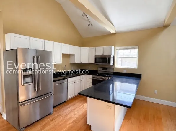 2234 W Palmer St, Chicago, IL 60647