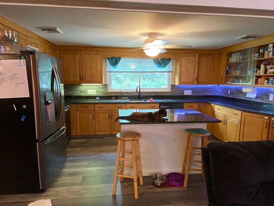 2nd image of 1664 Trapelo Rd