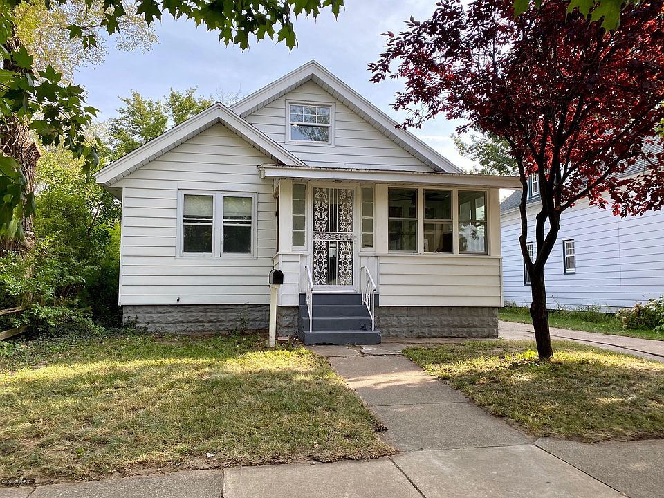1st image of 128 W 27th St
