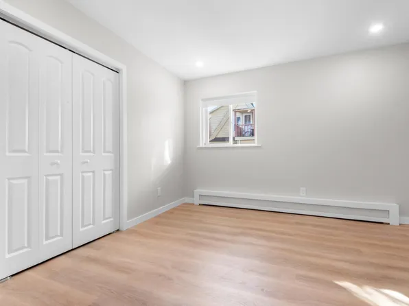 539 Undercliff Avenue image 11 of 13