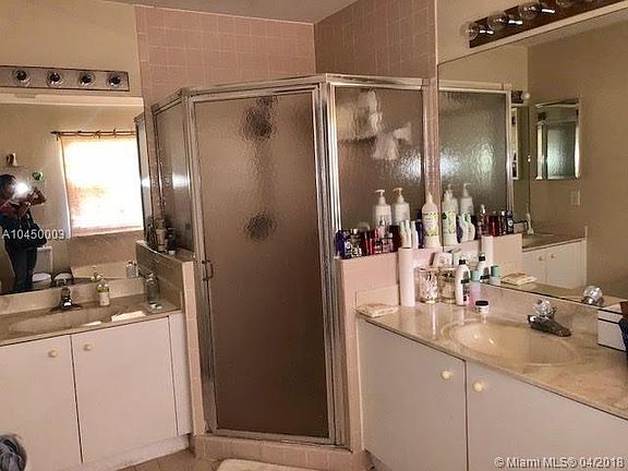 4th image of 1373 NW 129th Way