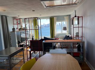 2 Ferry St, Chelsea, MA 02150