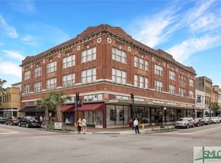 122 W Broughton St #204, Savannah, GA 31401