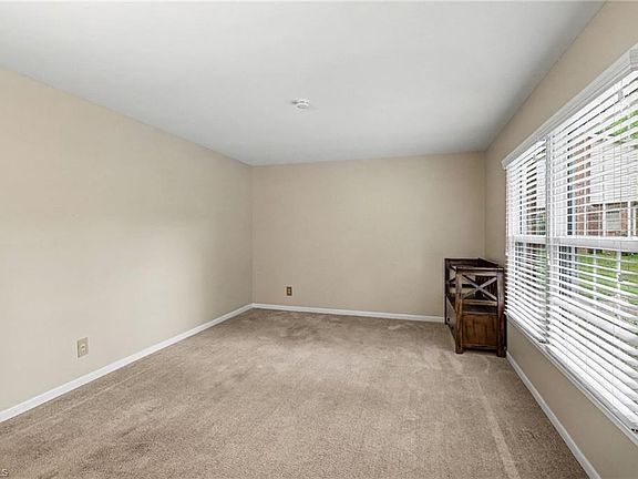 4th image of 3212 Flanders Ct