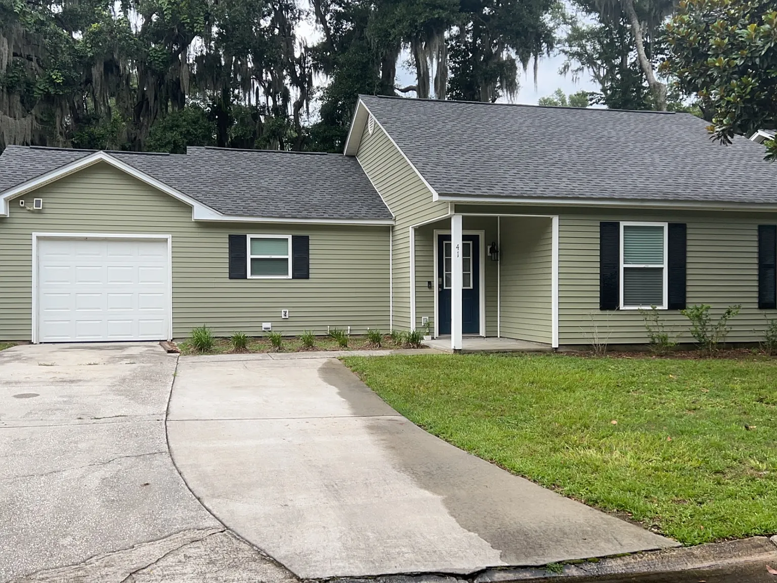 4 bed, 1363 sqft, $2,400 — Photo 1