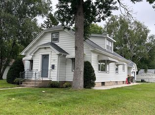 1129 5th St SW, Willmar, MN 56201