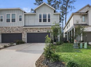 674 Royal Arch Dr, Conroe, TX 77304