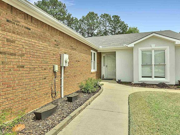 4th image of 190 Wilbanks Dr