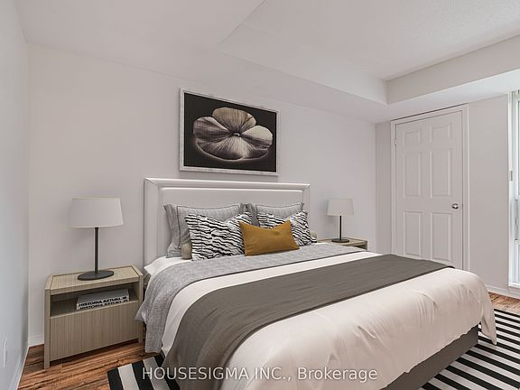 5th image of 28 Harrison Garden Blvd #901