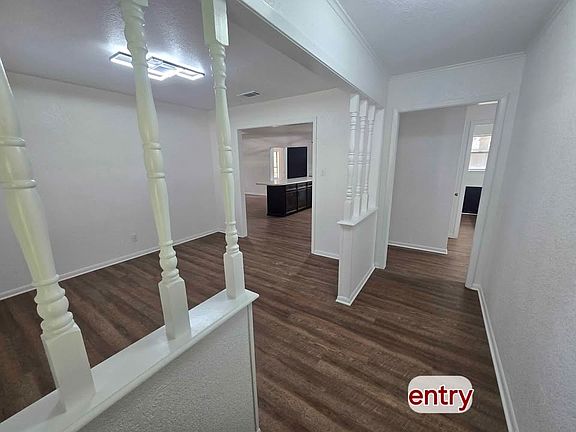 2nd image of 1018 Clark St
