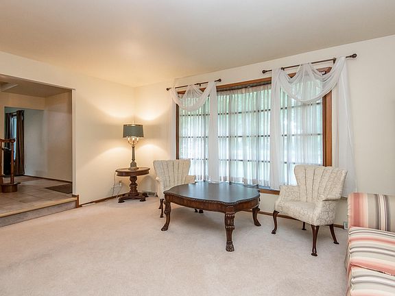 2nd image of 6158 W Silver Brook Ln