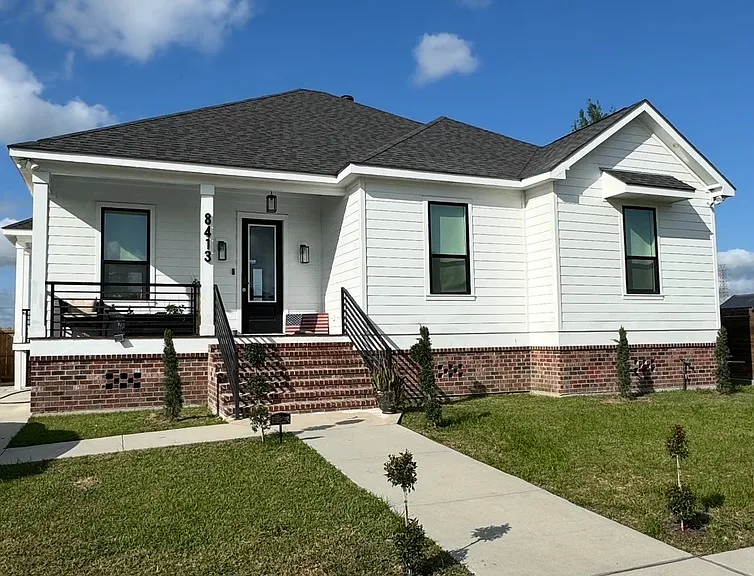 8413 Benjamin Dr — Photo 1