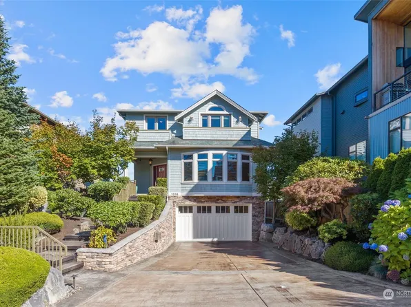 1318 42nd Avenue SW, Seattle, WA 98116