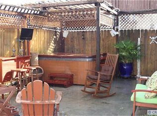 236 1/2 Granada Ave, Long Beach, CA 90803