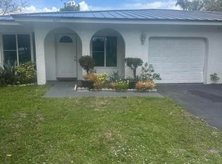 8243 NW 39th St, Coral Springs, FL 33065