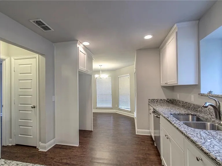 3509 Scott Dr — Photo 7