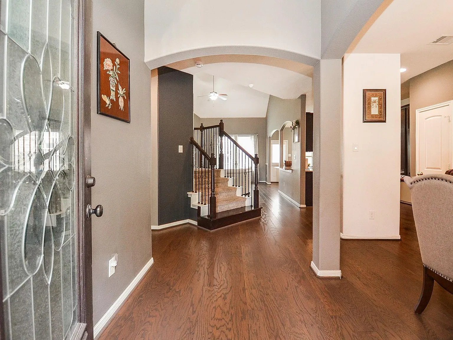 4 bed, 2.5 bath, 2352 sqft, $3,200 — Photo 4