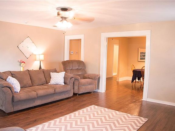 5th image of 1018 Marshall St