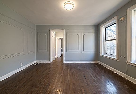 2nd image of 2025 Regent Pl #4E