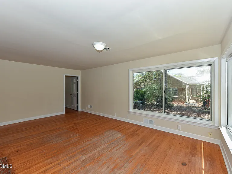 4916 Western Blvd — Photo 10