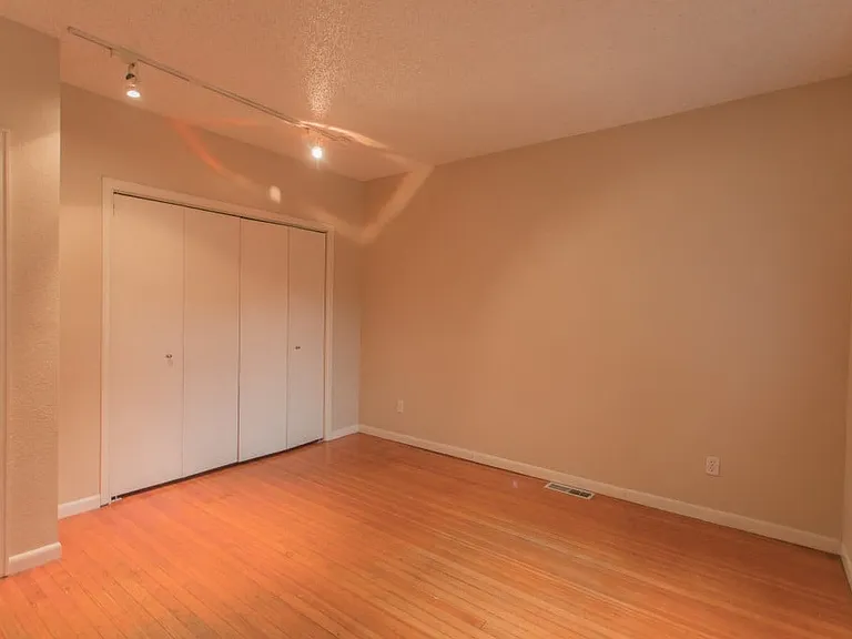 1217 E 14th Ave. — Photo 7