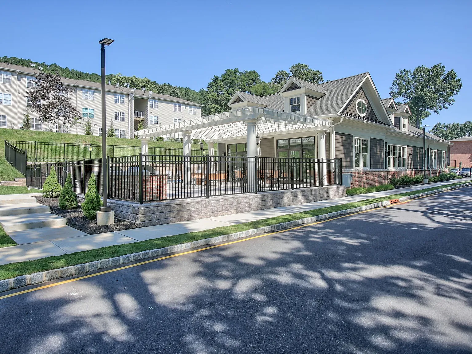 Greenbrook Gardens — Photo 2