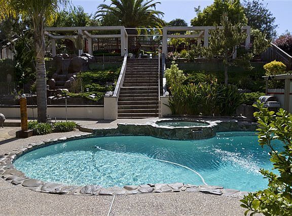 4th image of 7223 Scarsdale Pl